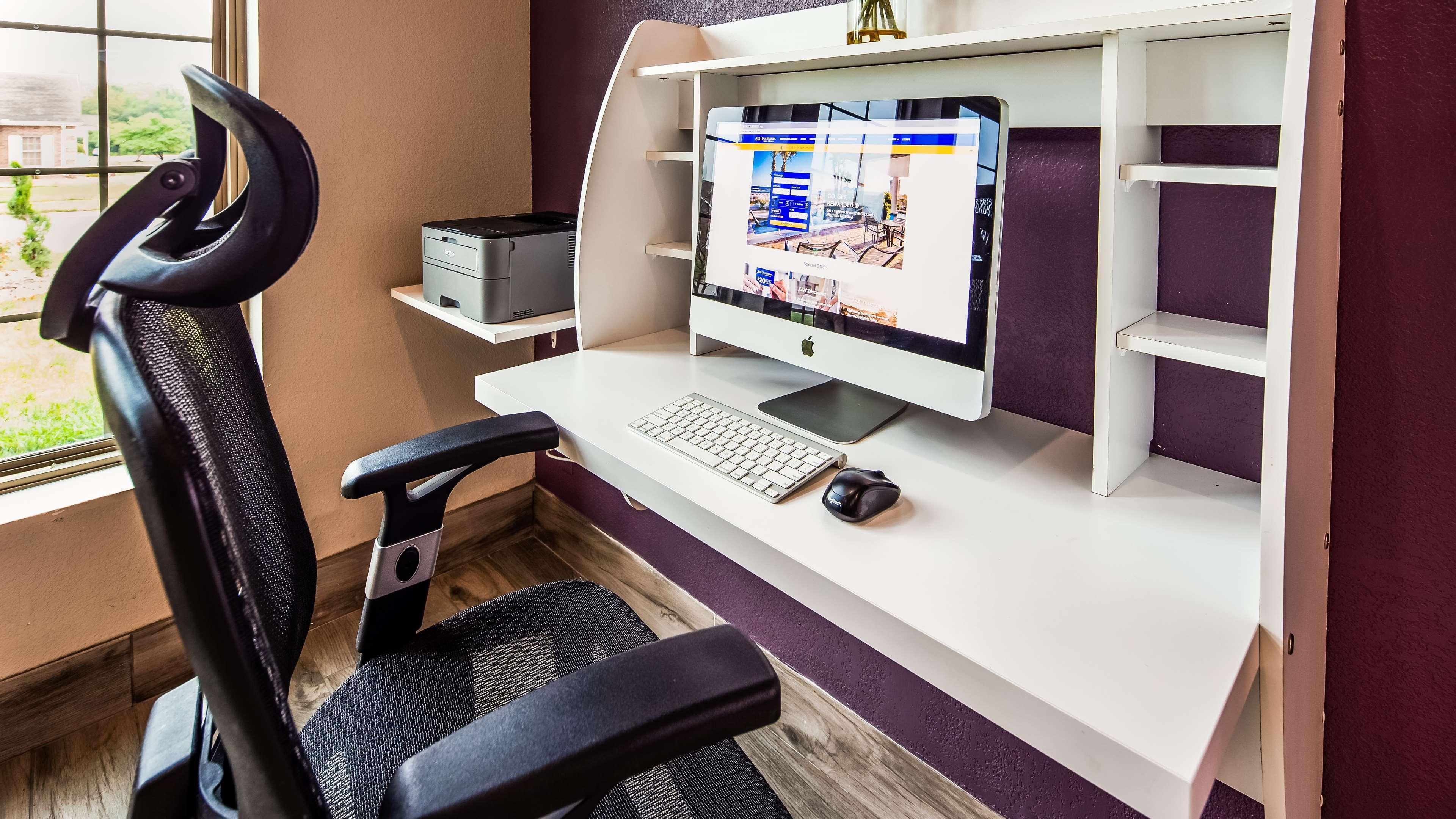 Surestay Plus Hotel By Best Western Kearney Exterior photo